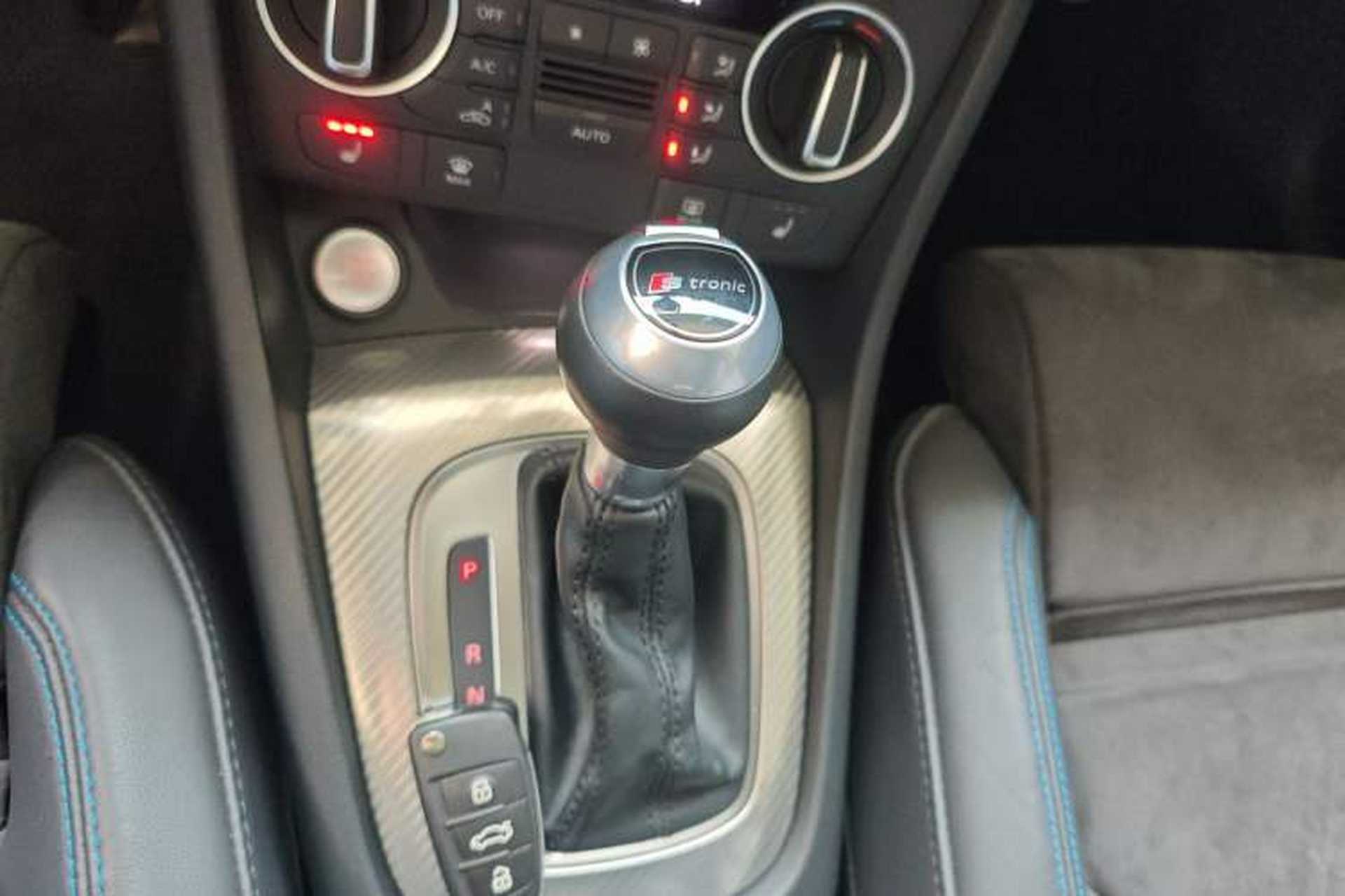 Used Audi Q3 2018 30th Anniversary Edition 35 TFSI Sport Model Gear Lever