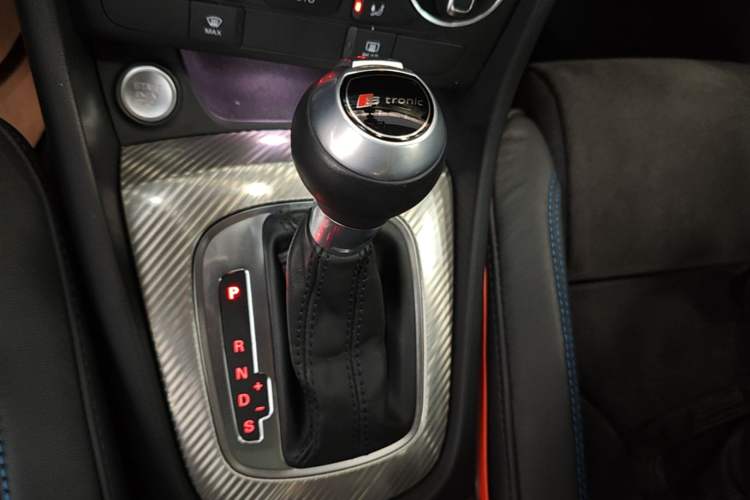 Used Audi Q3 2018 30th Anniversary Edition 35 TFSI Sport Model Gear Lever