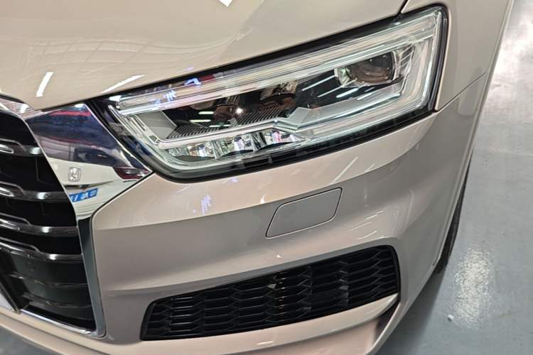 Used Audi Q3 2018 30th Anniversary Edition 35 TFSI Sport Model Left Front Headlight
