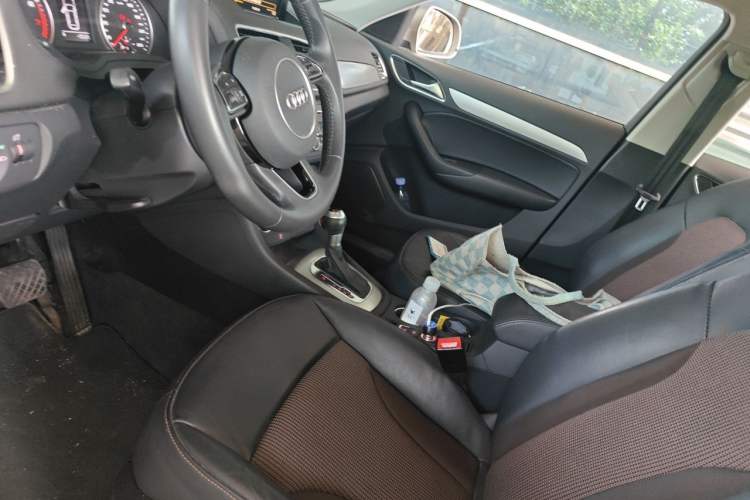 Used Audi Q3 2018 30th Anniversary Edition 30 TFSI Fashion Model Left Front Seat