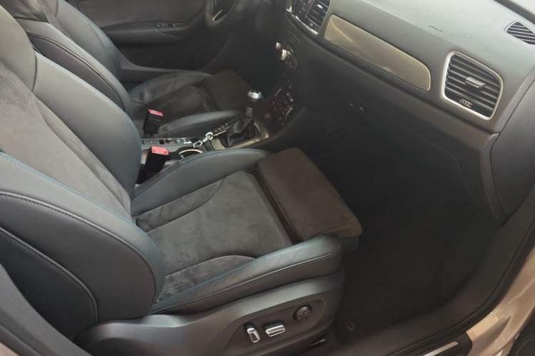 Used Audi Q3 2018 30th Anniversary Edition 35 TFSI Sport Model Right Front Seat