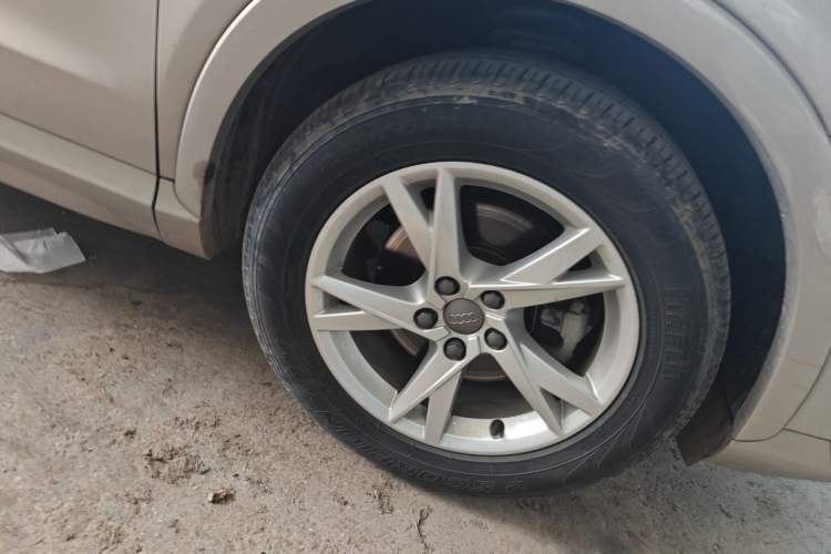Used Audi Q3 2018 30th Anniversary Edition 30 TFSI Fashion Model Right Front Wheel Hub