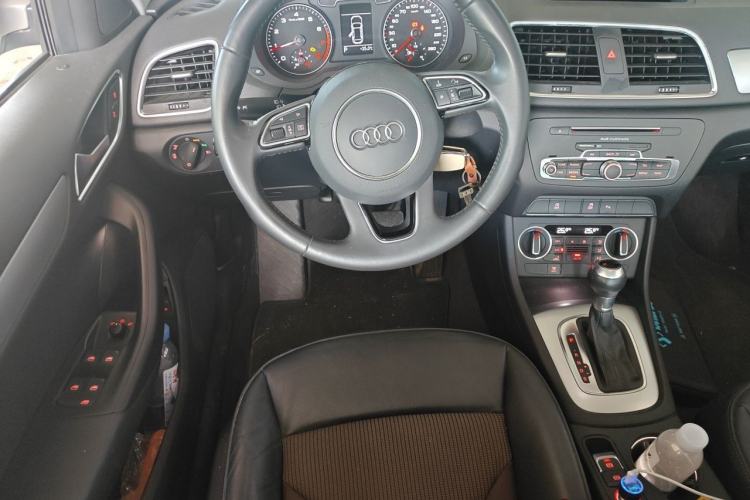 Used Audi Q3 2018 30th Anniversary Edition 30 TFSI Fashion Model Steering Wheel