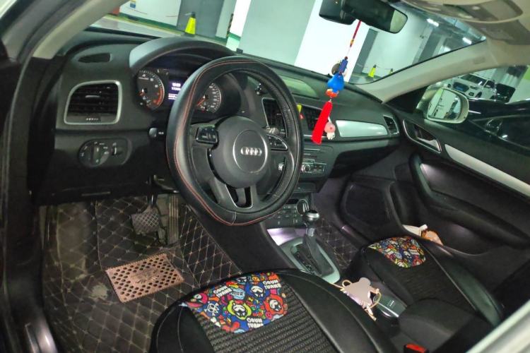 Used Audi Q3 2018 30th Anniversary Edition 30 TFSI Fashion Model Steering Wheel
