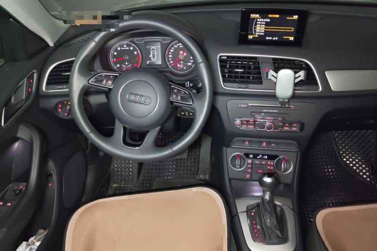 Used Audi Q3 2018 30th Anniversary Edition 30 TFSI Fashion Model Steering Wheel