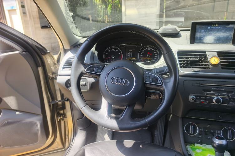 Used Audi Q3 2018 30th Anniversary Edition 35 TFSI Fashion Model Steering Wheel