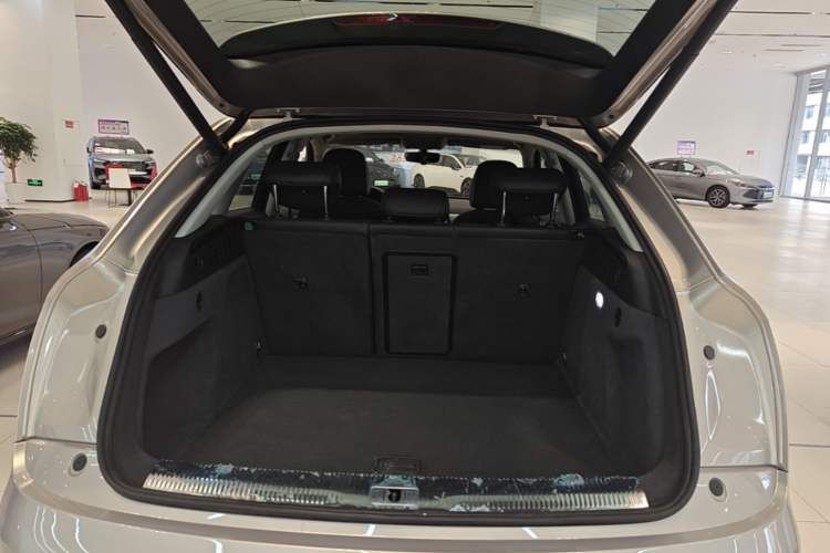 Used Audi Q3 2018 30 TFSI Fashion Edition Collector's Version Trunk