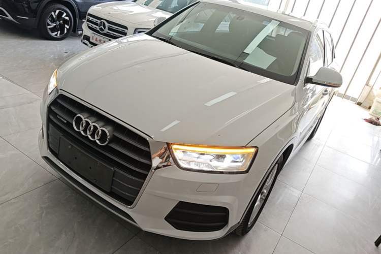 Used Audi Q3 2018 30th Anniversary Edition 30 TFSI Style Model Guazi used car, China used car export, Used car for sale, Used Audi cars, Cheapest cars for sale