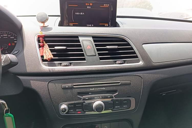 Used Audi Q3 2018 30th Anniversary Edition 30 TFSI Fashion Model Audio And AC Panel