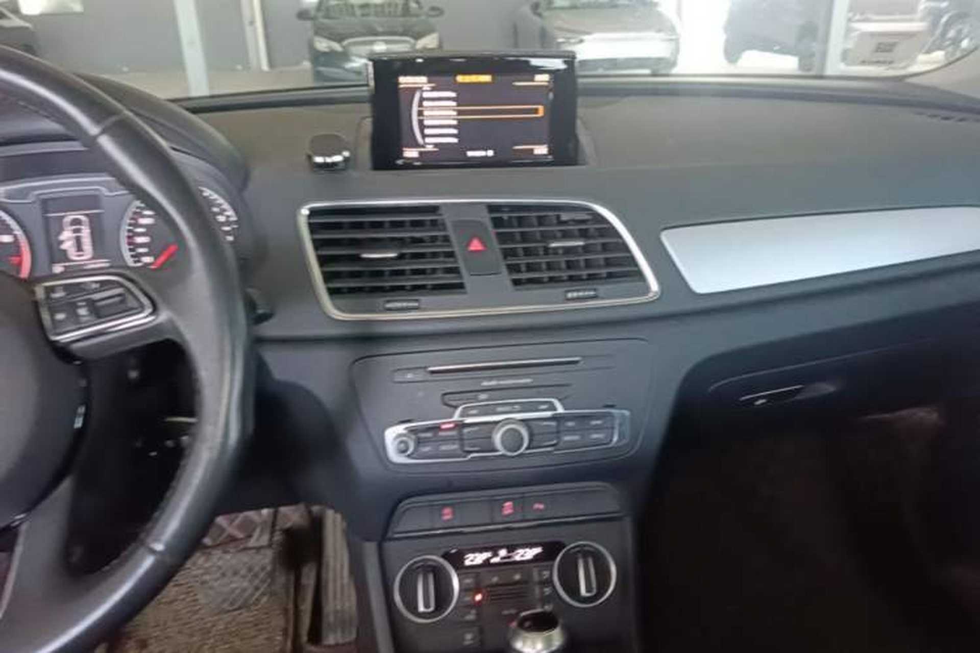 Used Audi Q3 2018 30th Anniversary Edition 30 TFSI Fashion Model Audio And AC Panel