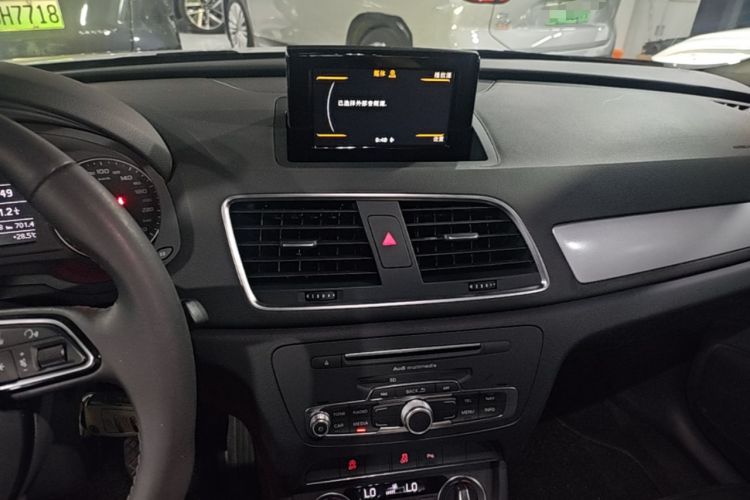 Used Audi Q3 2018 30th Anniversary Edition 30 TFSI Fashion Model Audio And AC Panel