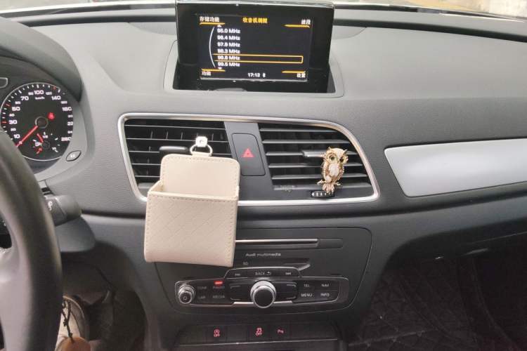 Used Audi Q3 2018 30th Anniversary Edition 35 TFSI Fashion Model Audio And AC Panel