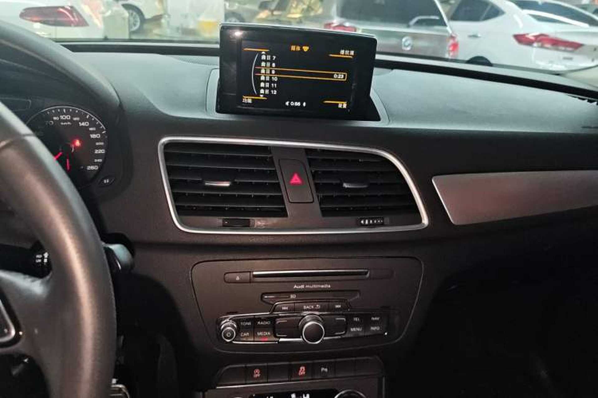 Used Audi Q3 2018 30th Anniversary Edition 30 TFSI Fashion Model Audio And AC Panel