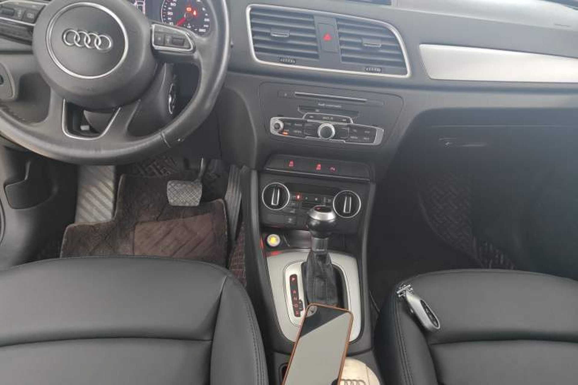 Used Audi Q3 2018 30th Anniversary Edition 35 TFSI Fashion Model Audio And AC Panel