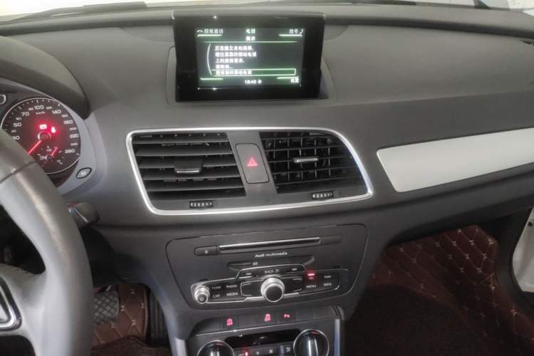 Used Audi Q3 2018 30th Anniversary Edition 30 TFSI Fashion Model Audio And AC Panel