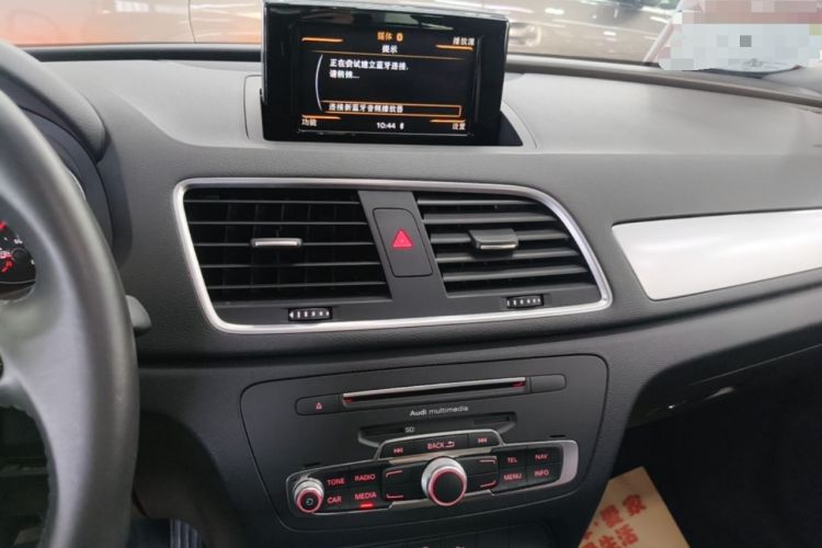 Used Audi Q3 2018 30 TFSI Fashion Edition Collector's Version Audio And AC Panel