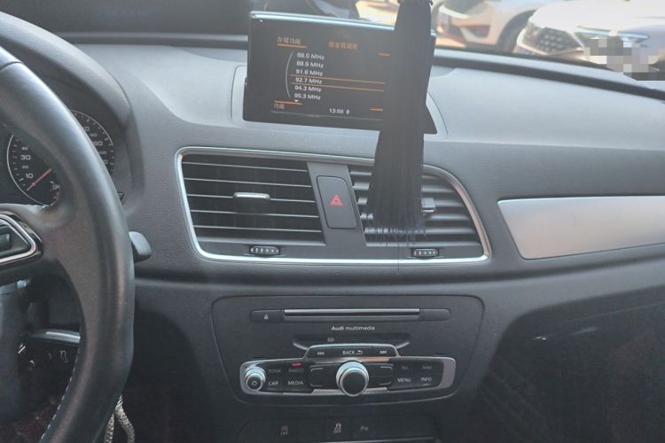 Used Audi Q3 2018 35 TFSI Fashion Edition Collector's Model Audio And AC Panel