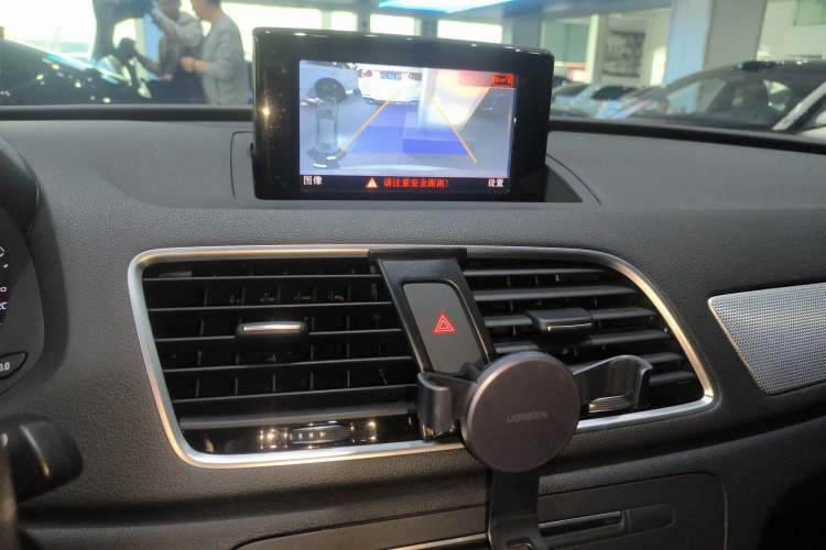 Used Audi Q3 2018 30 TFSI Fashion Edition Collector's Model Audio And AC Panel