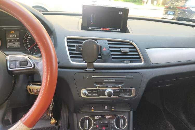 Used Audi Q3 2018 30th Anniversary Edition 30 TFSI Fashion Model Audio And AC Panel