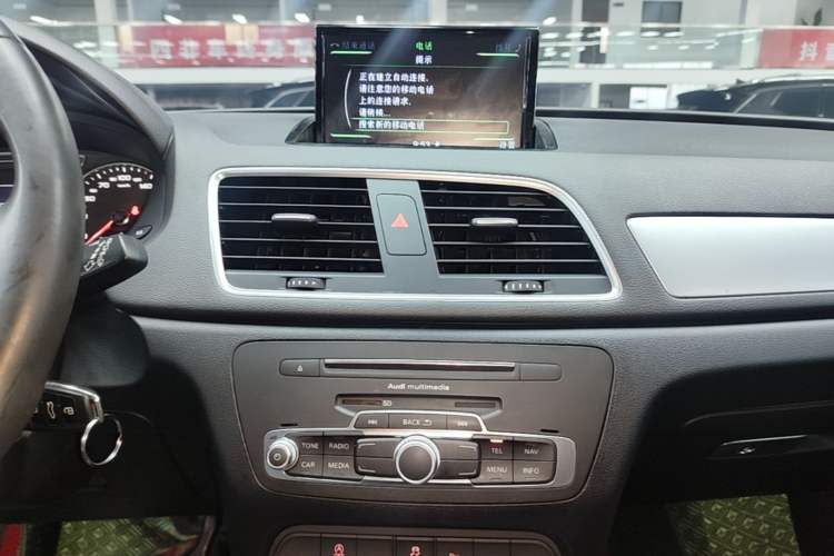 Used Audi Q3 2018 35 TFSI Fashion Edition Collector's Model Audio And AC Panel