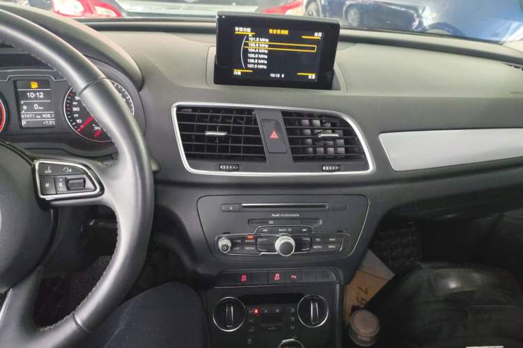 Used Audi Q3 2018 30th Anniversary Edition 35 TFSI Fashion Model Audio And AC Panel