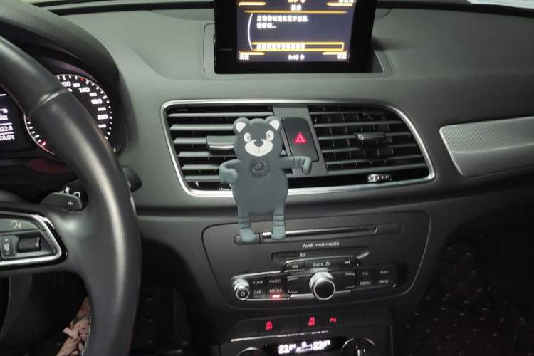 Used Audi Q3 2018 30th Anniversary Edition 30 TFSI Style Model Audio And AC Panel