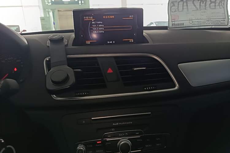 Used Audi Q3 2018 30th Anniversary Edition 30 TFSI Fashion Model Audio And AC Panel