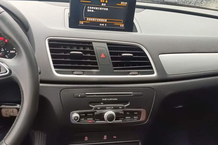Used Audi Q3 2018 30th Anniversary Edition 30 TFSI Fashion Model Audio And AC Panel