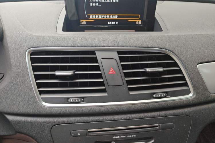 Used Audi Q3 2018 30th Anniversary Edition 30 TFSI Fashion Model Audio And AC Panel