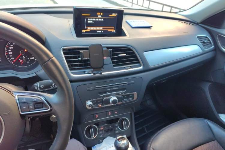 Used Audi Q3 2018 30th Anniversary Edition 35 TFSI Fashion Model Audio And AC Panel