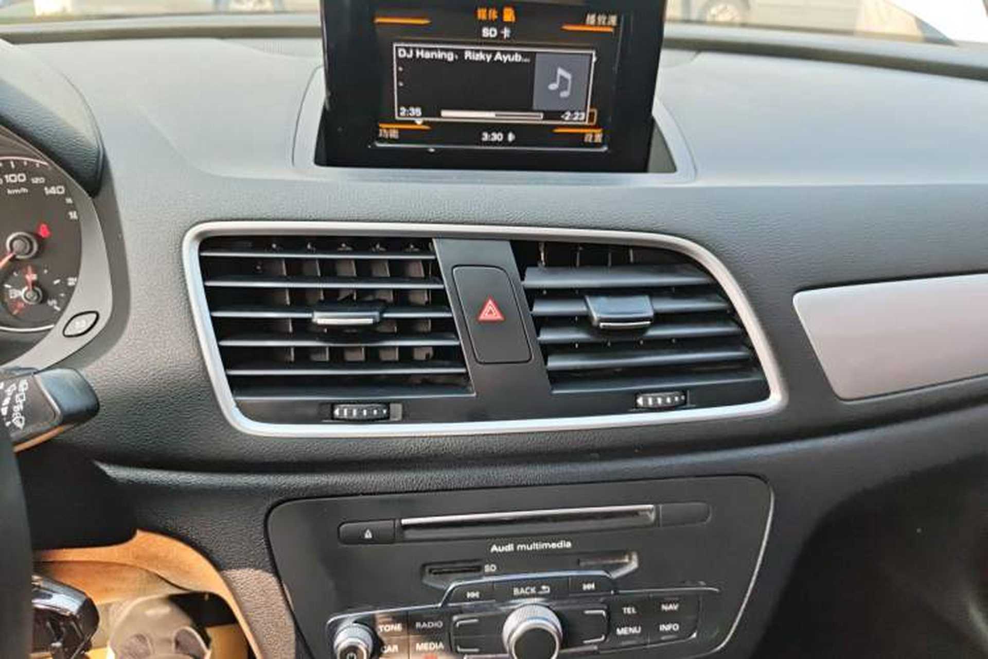 Used Audi Q3 2018 30th Anniversary Edition 30 TFSI Fashion Model Audio And AC Panel