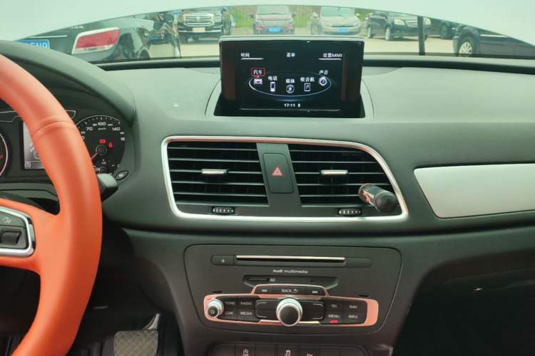 Used Audi Q3 2018 30th Anniversary Edition 30 TFSI Fashion Model Audio And AC Panel