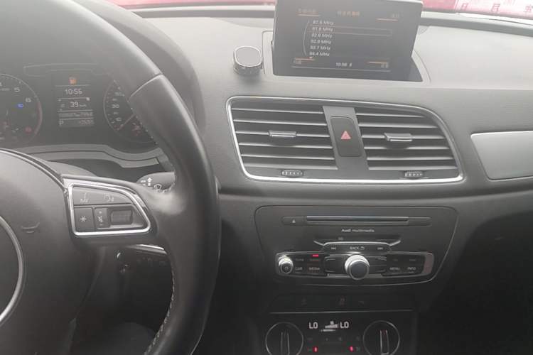 Used Audi Q3 2018 30th Anniversary Edition 30 TFSI Fashion Model Audio And AC Panel
