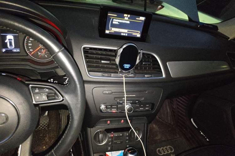Used Audi Q3 2018 30th Anniversary Edition 30 TFSI Fashion Model Audio And AC Panel
