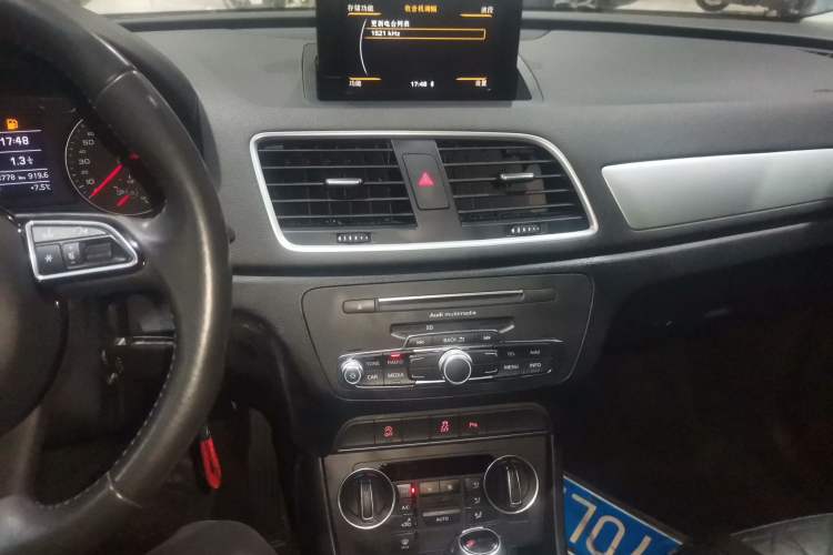 Used Audi Q3 2018 30th Anniversary Edition 35 TFSI Fashion Model Audio And AC Panel