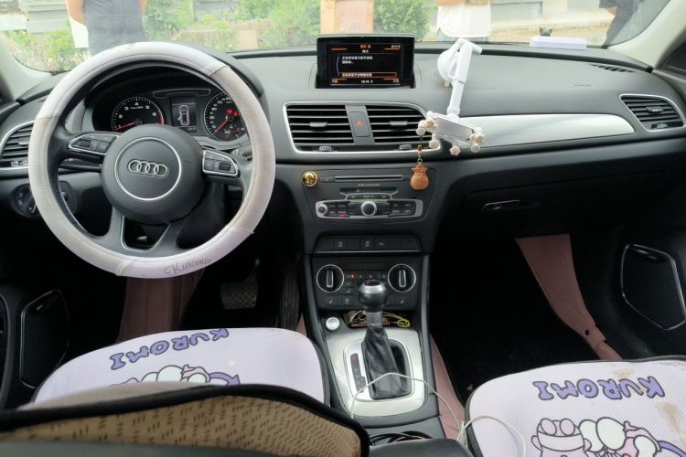 Used Audi Q3 2018 30th Anniversary Edition 30 TFSI Style Model Audio And AC Panel