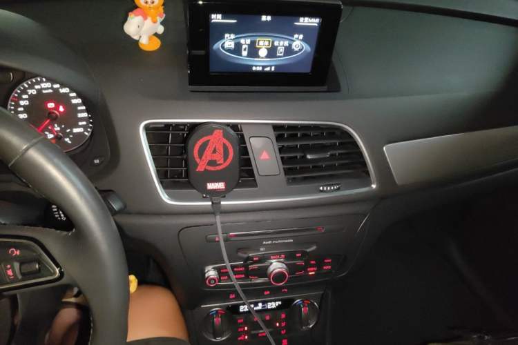 Used Audi Q3 2018 30 TFSI Fashion Edition Collector's Version Audio And AC Panel