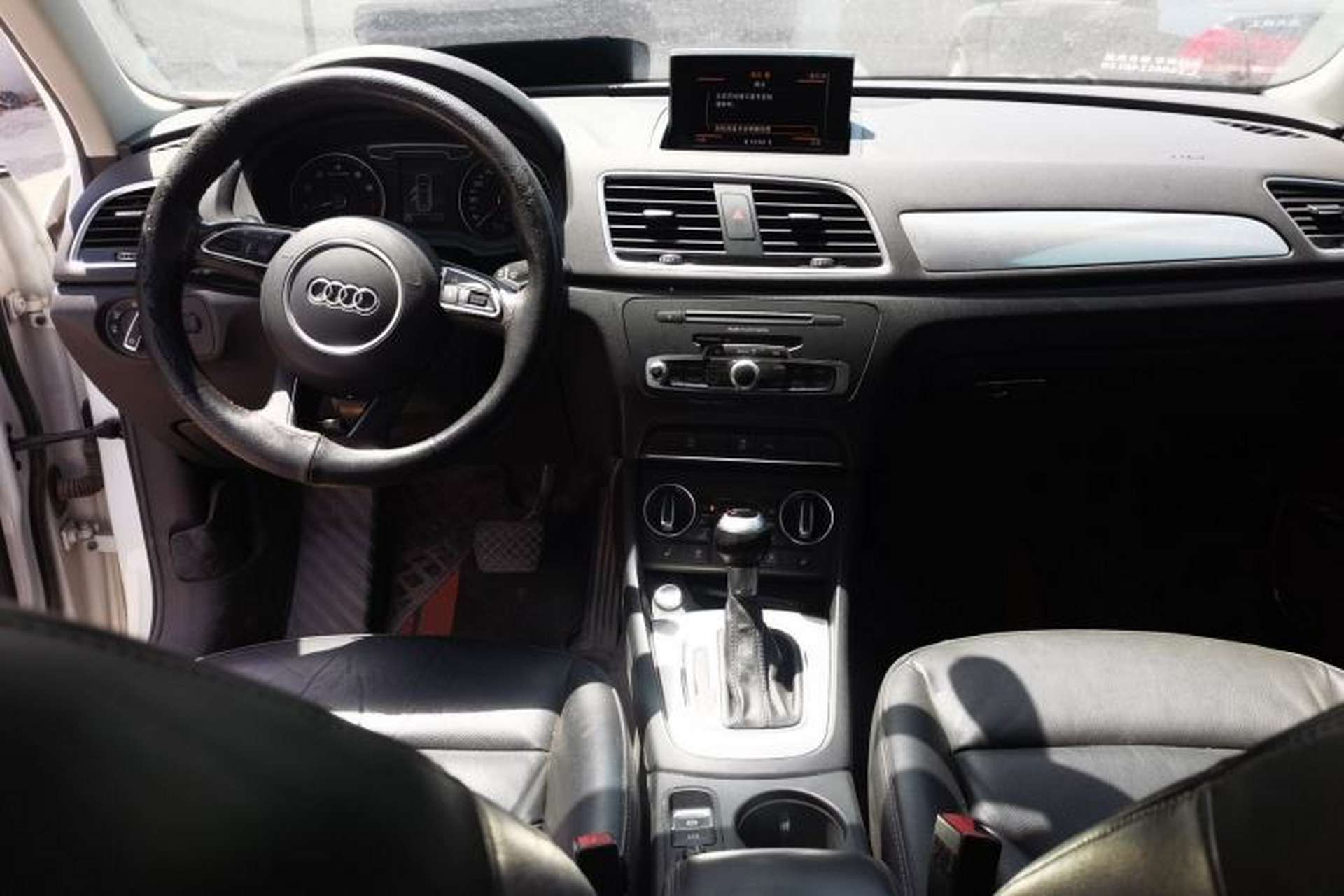 Used Audi Q3 2018 30th Anniversary Edition 30 TFSI Style Model Center Console