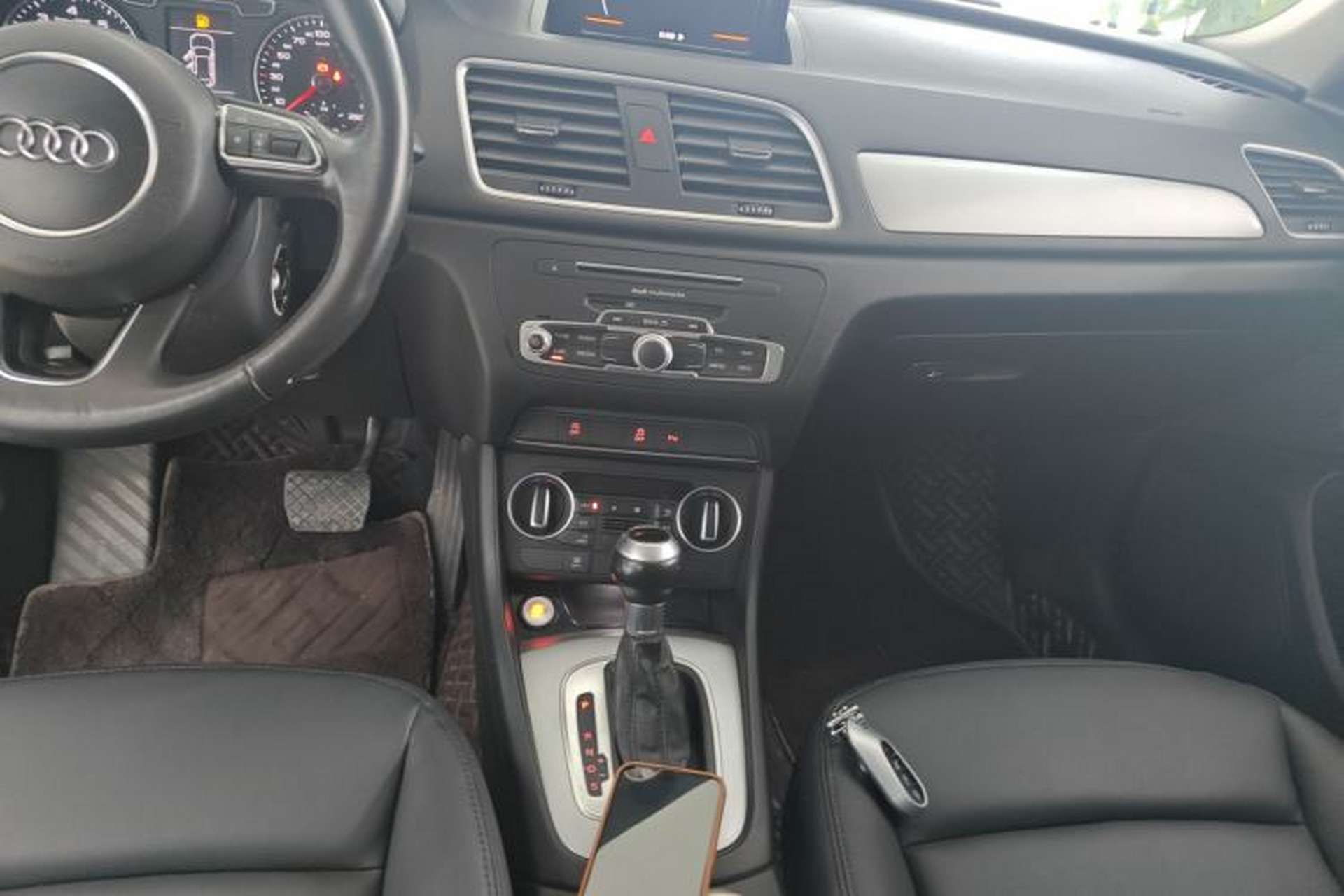 Used Audi Q3 2018 30th Anniversary Edition 35 TFSI Fashion Model Center Console