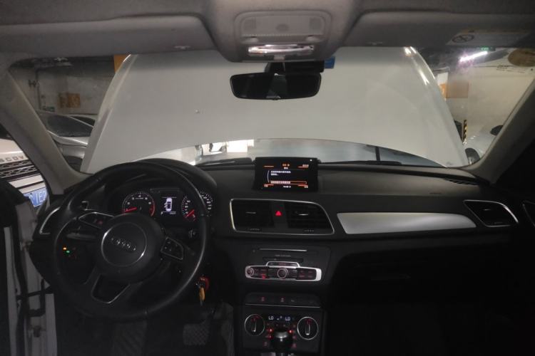 Used Audi Q3 2018 30th Anniversary Edition 35 TFSI Fashion Model Center Console