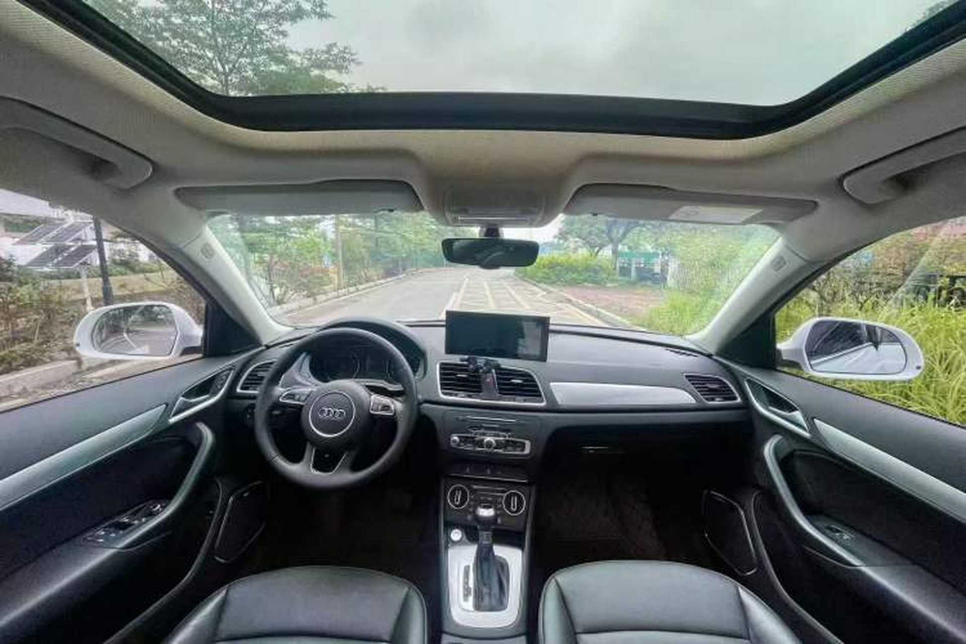 Used Audi Q3 2018 30th Anniversary Edition 30 TFSI Fashion Model Center Console