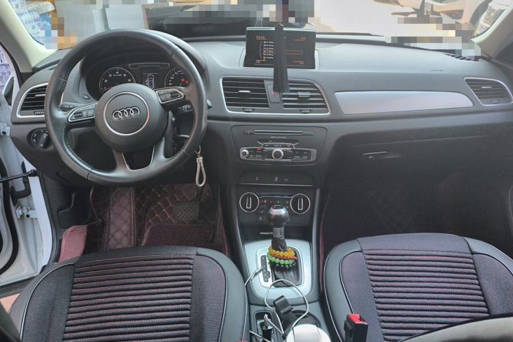 Used Audi Q3 2018 35 TFSI Fashion Edition Collector's Model Center Console