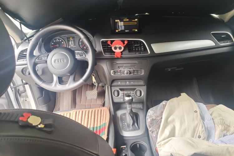 Used Audi Q3 2018 35 TFSI Fashion Edition Collector's Model Center Console