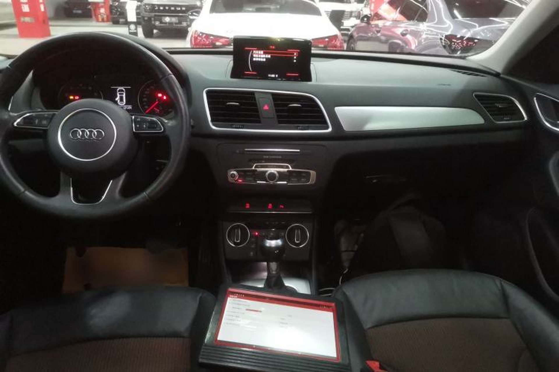 Used Audi Q3 2018 30th Anniversary Edition 30 TFSI Fashion Model Center Console