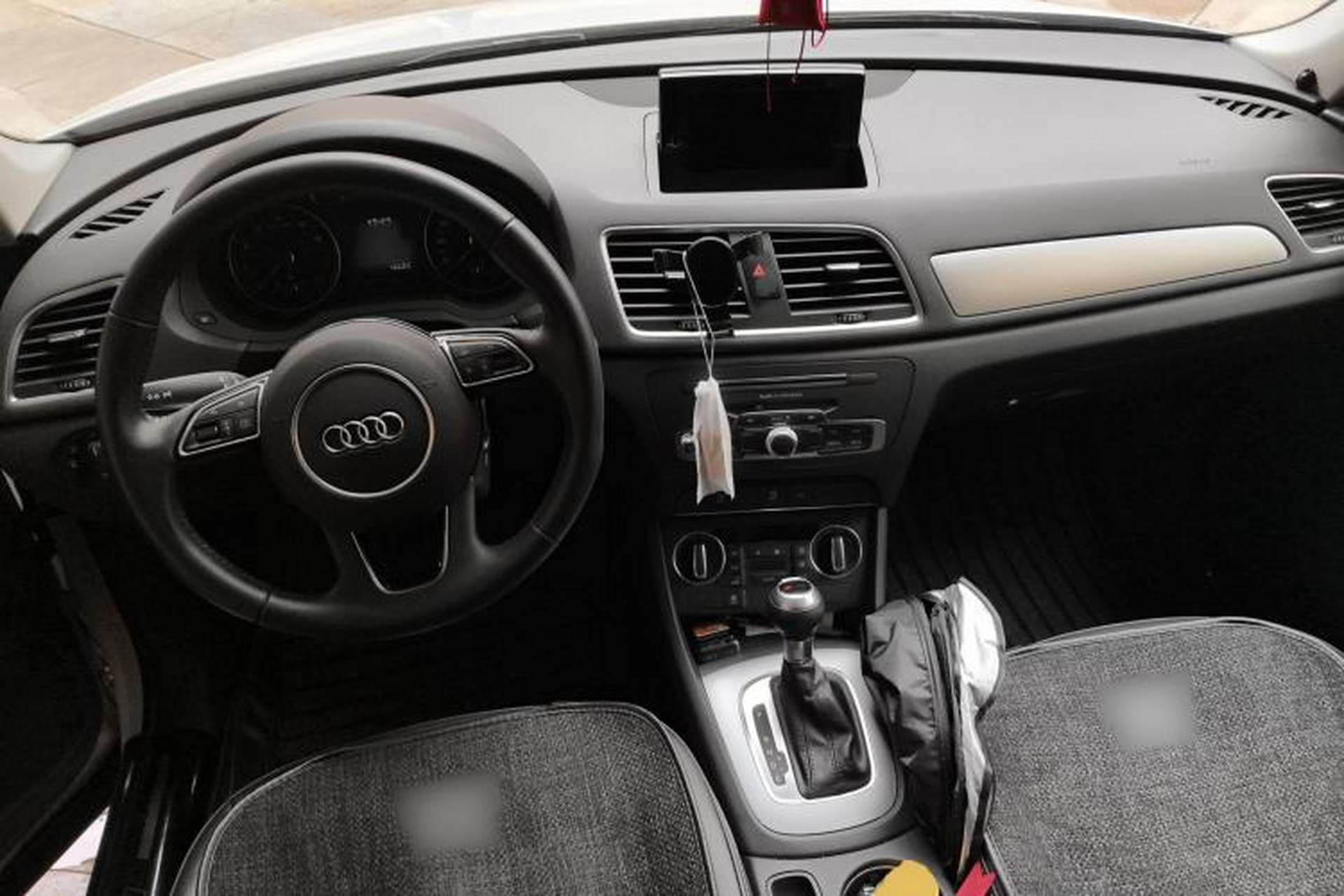 Used Audi Q3 2018 30th Anniversary Edition 30 TFSI Fashion Model Center Console