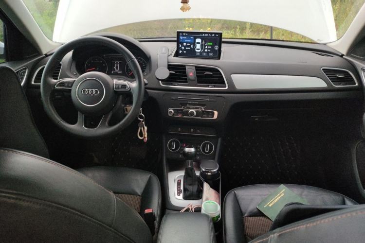 Used Audi Q3 2018 30th Anniversary Edition 30 TFSI Fashion Model Center Console