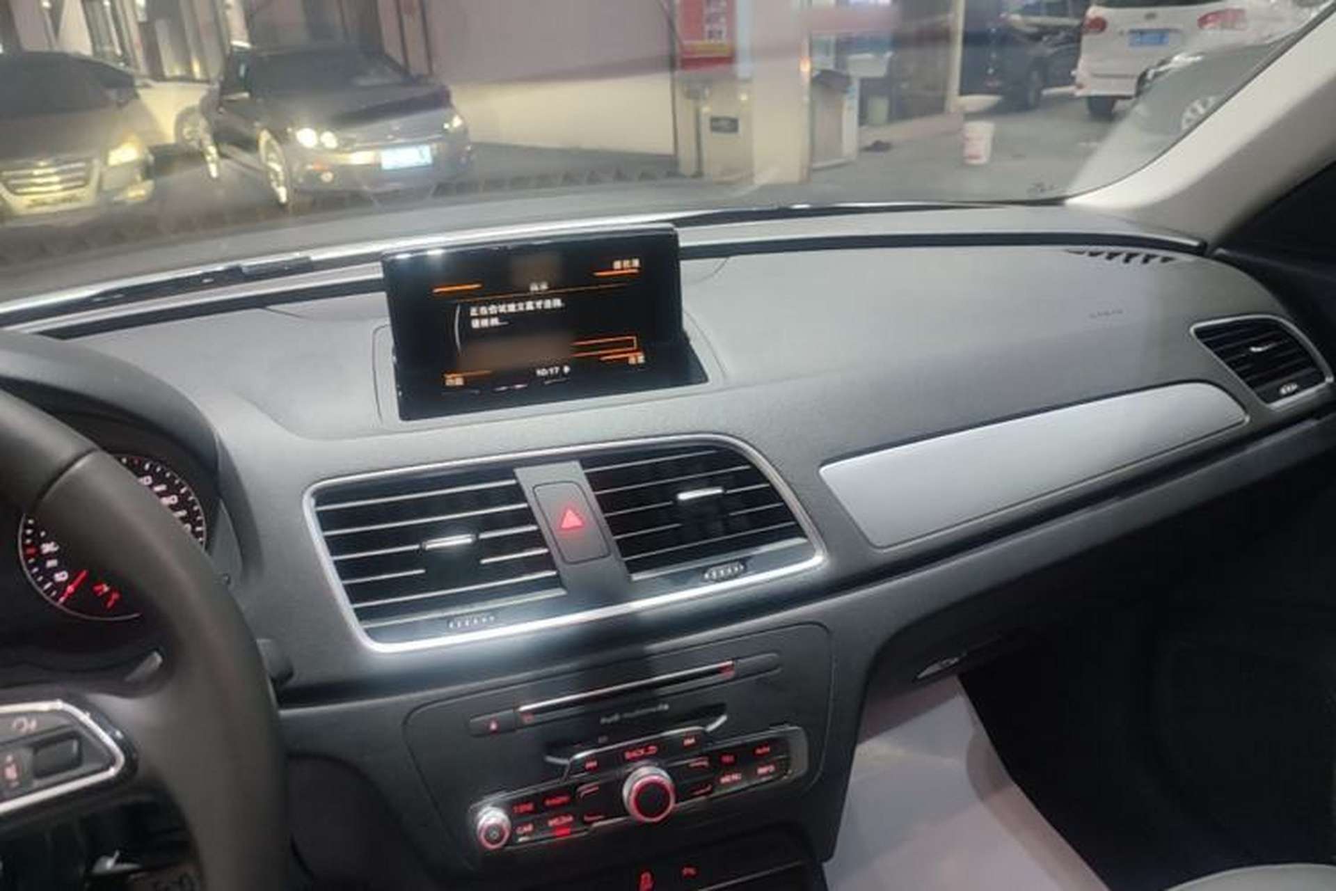 Used Audi Q3 2018 30 TFSI Fashion Edition Collector's Version Center Console