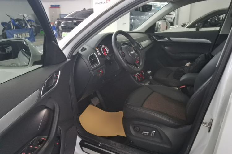 Used Audi Q3 2018 30 TFSI Fashion Edition Collector's Version Driver Seat