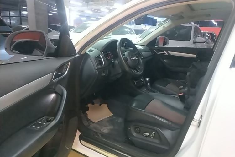 Used Audi Q3 2018 30th Anniversary Edition 30 TFSI Fashion Model Driver Seat