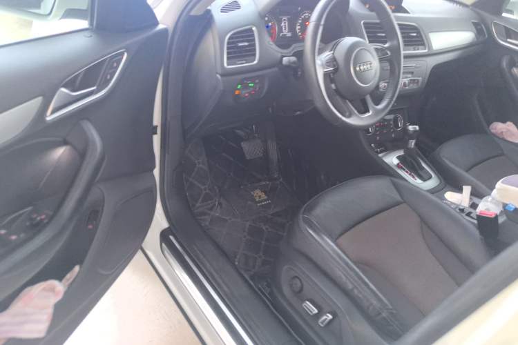 Used Audi Q3 2018 30th Anniversary Edition 30 TFSI Fashion Model Driver Seat
